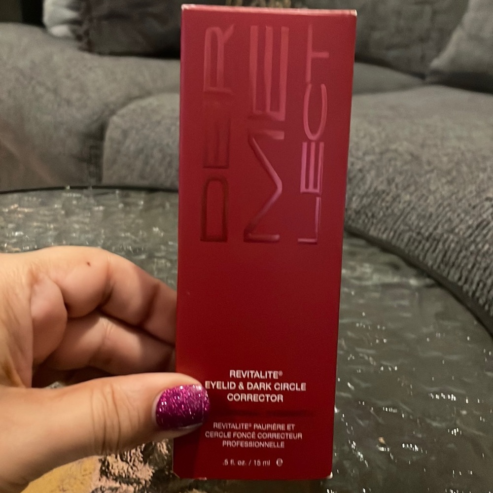 Derm elect cosmeceuticals Revitalite- eyelid and dark circle corrector